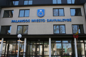 Palangos politikų automobiliais rūpinasi rinkėjai