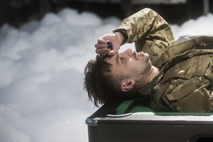 Yana Ross teigia, kad kareiviška uniforma vėl grįžta į mūsų gyvenimą