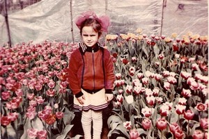 Ar atpažįstate, kokia puikiai žinoma dainininkė nuotraukoje?