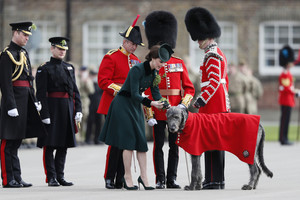Po gėdingo vakarėlio princas Williamas su žmona Catherine pasirodė viešumoje