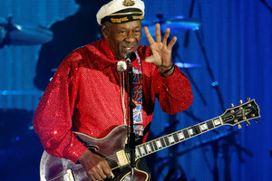 Mirė rokenrolo legenda Chuckas Berry