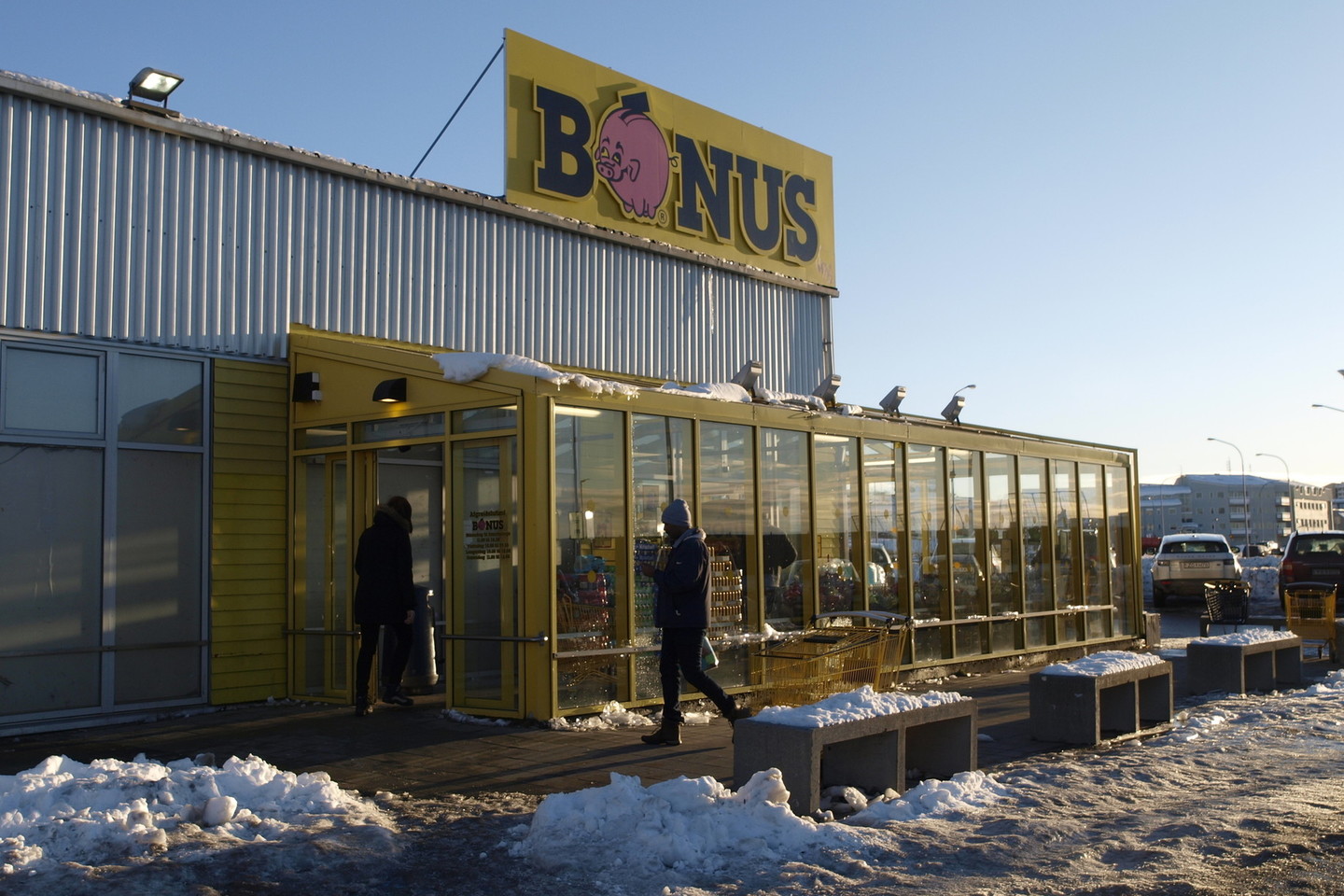 „Bonus“ – vienas iš prekybos tinklų, kuriame kainos patiems islandams nesuteikia progų paniurnėti.<br>A.Srėbalienės nuotr.