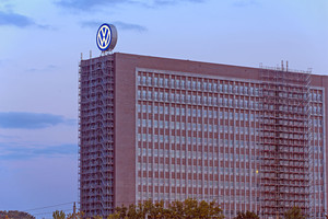 Vokietija: pareigūnai apieškojo „Volkswagen“ vadovo biurą