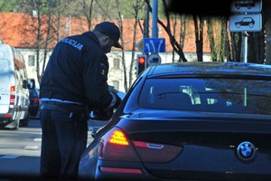 Kelių policijos vadovas atskleidė, kaip atpažinti nežymėtą pareigūnų automobilį