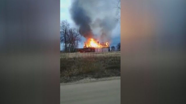 Prienų rajono kaime sudegė medinis namas