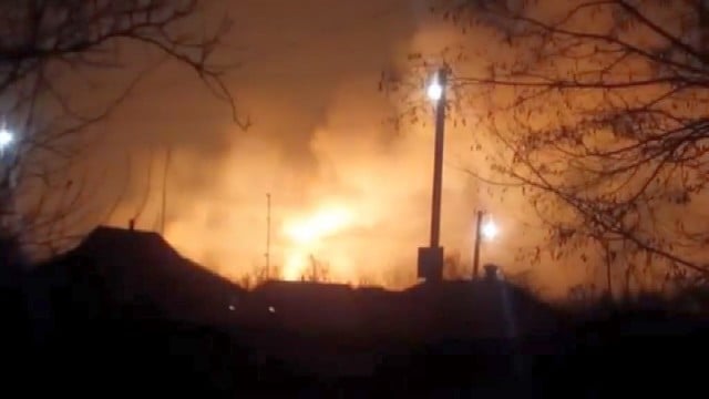 Užfiksavo: Ukrainą sudrebino virtinė galingų sprogimų