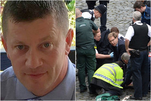 Britai užplūdo socialinius tinklus pagerbti Londone žuvusio didvyrio