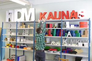 Mokiniai bendradarbiauja su verslininkais