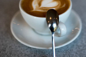 Geriate kavą ir vartojate vaistus? Jums gresia dideli nemalonumai!