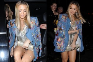 Ritos Oros suknelė išdavikė parodė daugiau, nei garsenybė norėjo