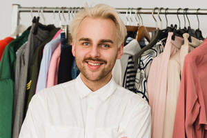 Pavasario-vasaros mados tendencijos ir stilisto patarimai