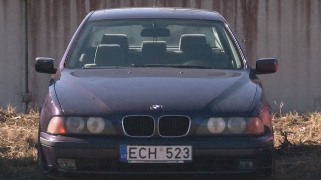 Su BMW sustabdytas pareigūnas į alkotesterį įpūtė beveik tris promiles