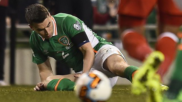 Airijos futbolo rinktinės kapitoną sustabdė kraupus kojos lūžis