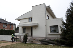 Prabangiame name – kvapą gniaužianti kauniečių šeimos drama: pareigūnai įkalbėjo vyrą nešaudyti