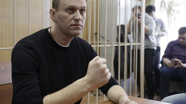 Masiniams protestams Rusijos gyventojus įkvėpusiam Aleksejui Navalnui – bauda