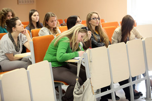 Nesėkmingai bando pritraukti jaunus specialistus: kaip elgiasi estai, švedai ir kiti