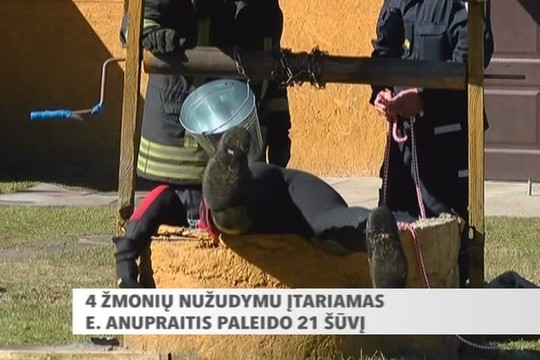 Trumpos žinios: keturių žmonių nužudymu įtariamas Egidijus Anupraitis sulaikytas einantis gatve su ginklu