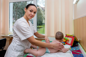 Rima Petrauskytė-Malašičevė mažylius gydo rankomis