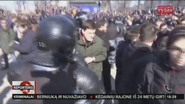 Nepriklausoma Rusijos žiniasklaida skelbia, kad sulaikyti protestuotojai yra kankinami