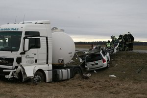 Po šiurpios avarijos „Via Baltica“ kelyje prabilo apie vairuotojus apgaunantį įprotį