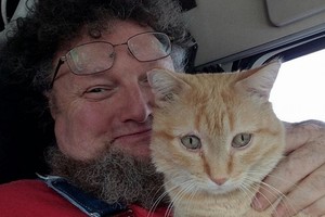 Stebuklas: tolimųjų reisų vairuotojas pražuvusį katiną surado už 600 km