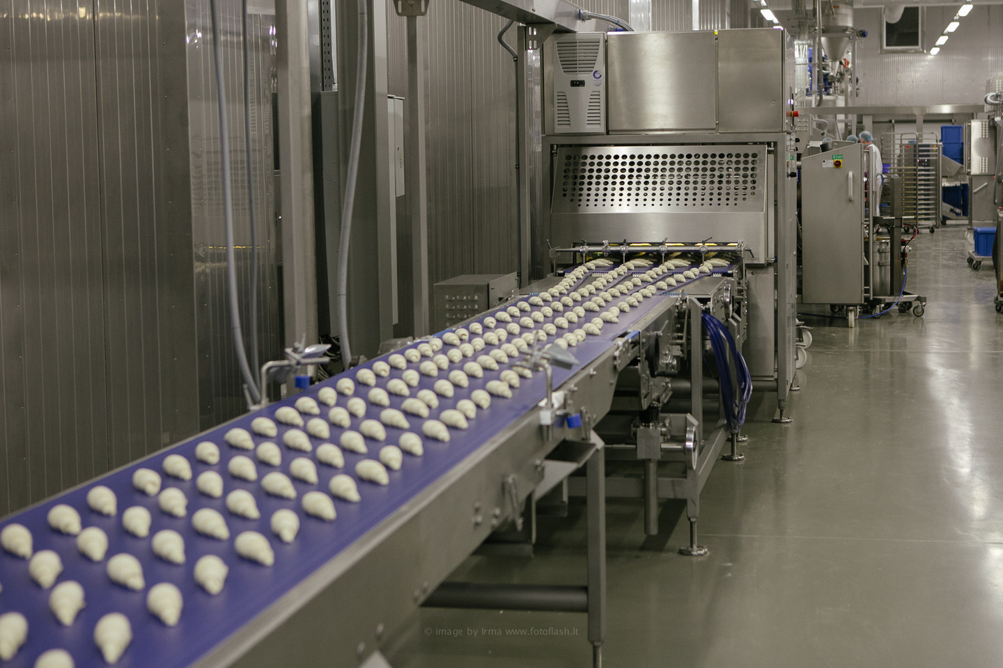 Naujausia ir moderniausia Rytų Europoje „Mantingos“ kepykla pradėjo gaminti pasaulinio skonio ir kokybės standartus atitinkančius sluoksniuotos tešlos gaminius.<br>UAB „Mantinga“ nuotr.