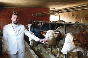 Pokštininkas prieš Serbijos prezidento rinkimus lenkia beveik visus kandidatus