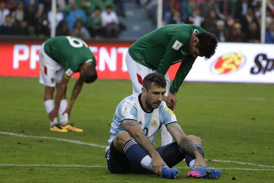 Po Lionelio Messi nušalinimo – smūgis Argentinos ambicijoms: krito Bolivijoje