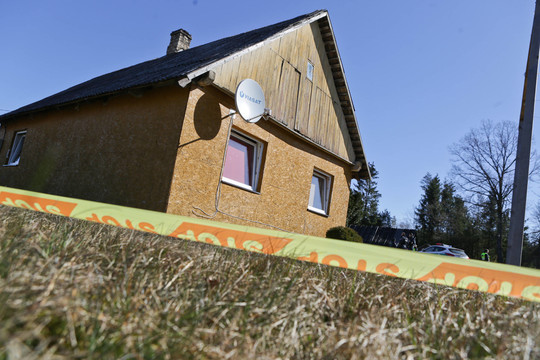 Įtariamasis į šeimą šovė 21 kartą, abejonių kelia jo psichikos būklė