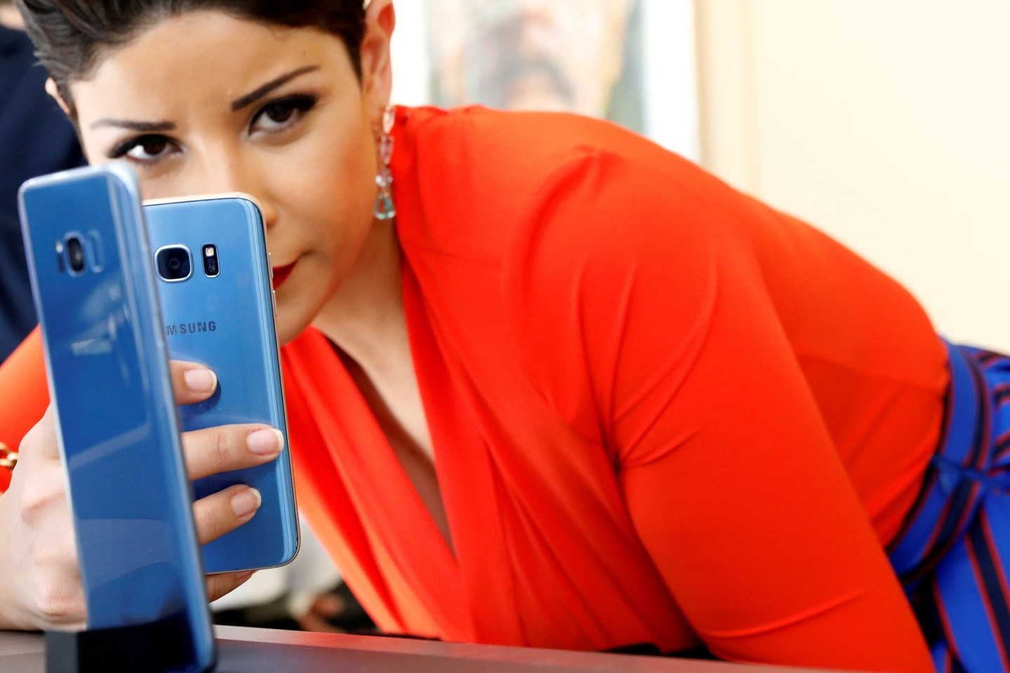 Amerikiečiai galės įsigyti „Galaxy S8 Microsoft Edition“ telefonus.<br>Reuters/Scanpix nuotr.