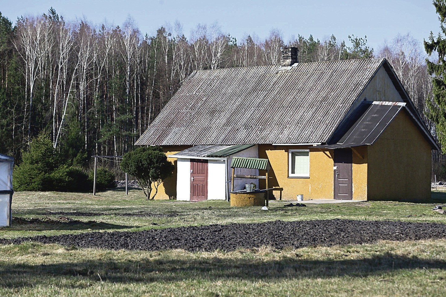 Kraupus nusikaltimas įvykdytas šioje Kauno rajono Gaižėnų kaimo sodyboje.
