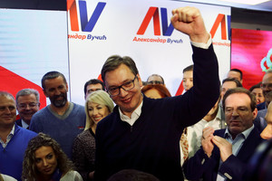 Serbijos premjeras Aleksandras Vučičius skelbia pergalę prezidento rinkimuose