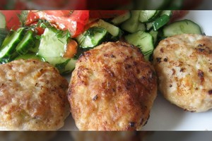 Sotu, gardu, paprasta: kitokie vištienos ir cukinijų kotletai