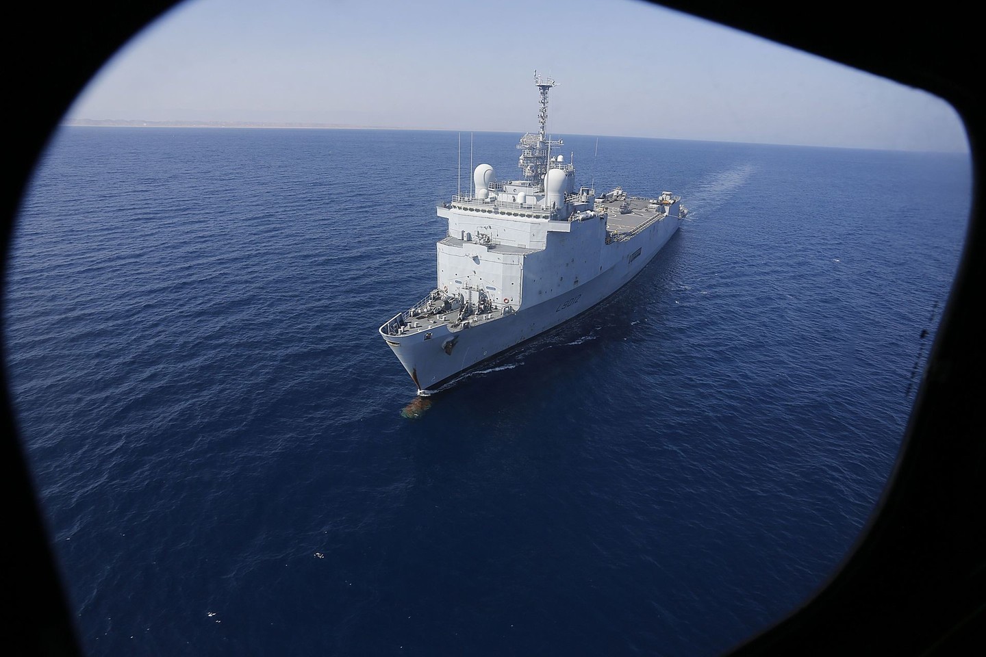Kovą Somalio piratai užgrobė su Komorų salų vėliava plaukiojantį tanklaivį „Aris 13“.<br>AFP/“Scanpix“ nuotr.