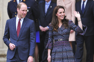 Kol princas Williamas glaustėsi su manekene, Catherine šėlo mergvakaryje