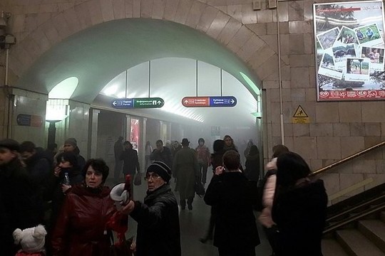 Sankt Peterburgo metro stotyje žuvo dešimt žmonių, kone pusšimtis sužeista
