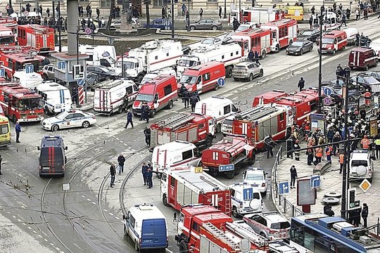 Po teroro išpuolio Sankt Peterburge paskelbtas trijų dienų gedulas