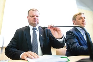 Pavargusiu pavadintas premjeras Saulius Skvernelis miegoti neis