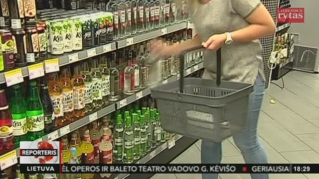 Vyriausybė griežtina alkoholio pardavimo tvarką