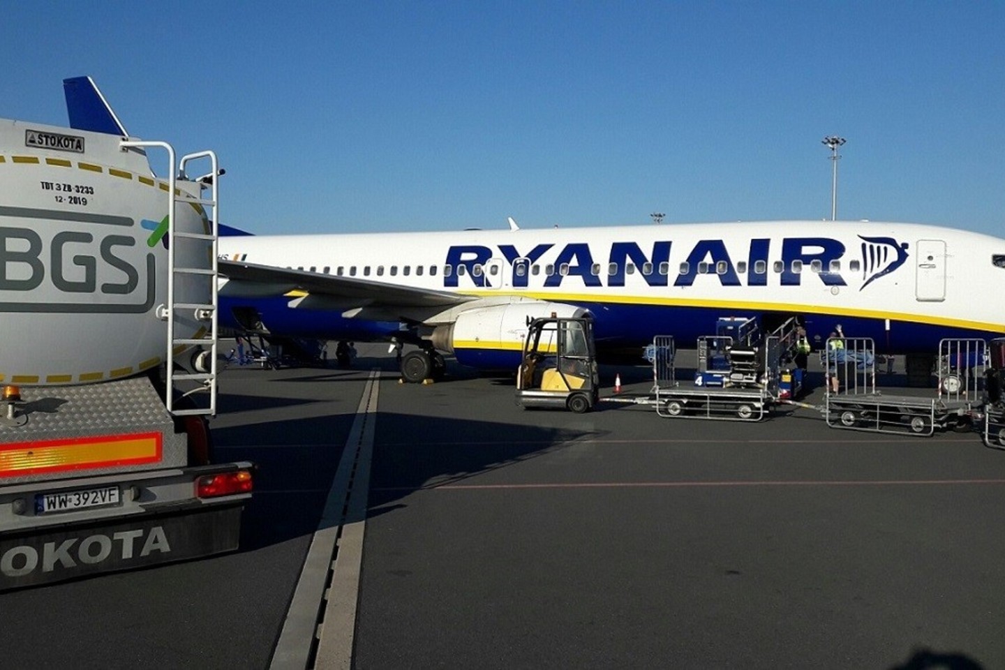 Balandžio 1d. Ostravos-Mošnov tarptautiniame oro uoste, esančiame rytinėje Čekijos dalyje, „BGS“ pirmą kartą suteikė kuro užpylimo paslaugą didžiausiai Europos pigių skrydžių bendrovei „Ryanair“.<br>Bendrovės nuotr.