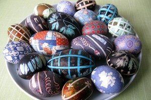 Patobulinau populiarų kiaušinių marginimo būdą. Štai rezultatas