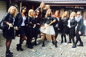 „TV pagalbos“ žvaigždei Gerdai Stiklickienei draugės surengė neįtikėtiną mergvakarį