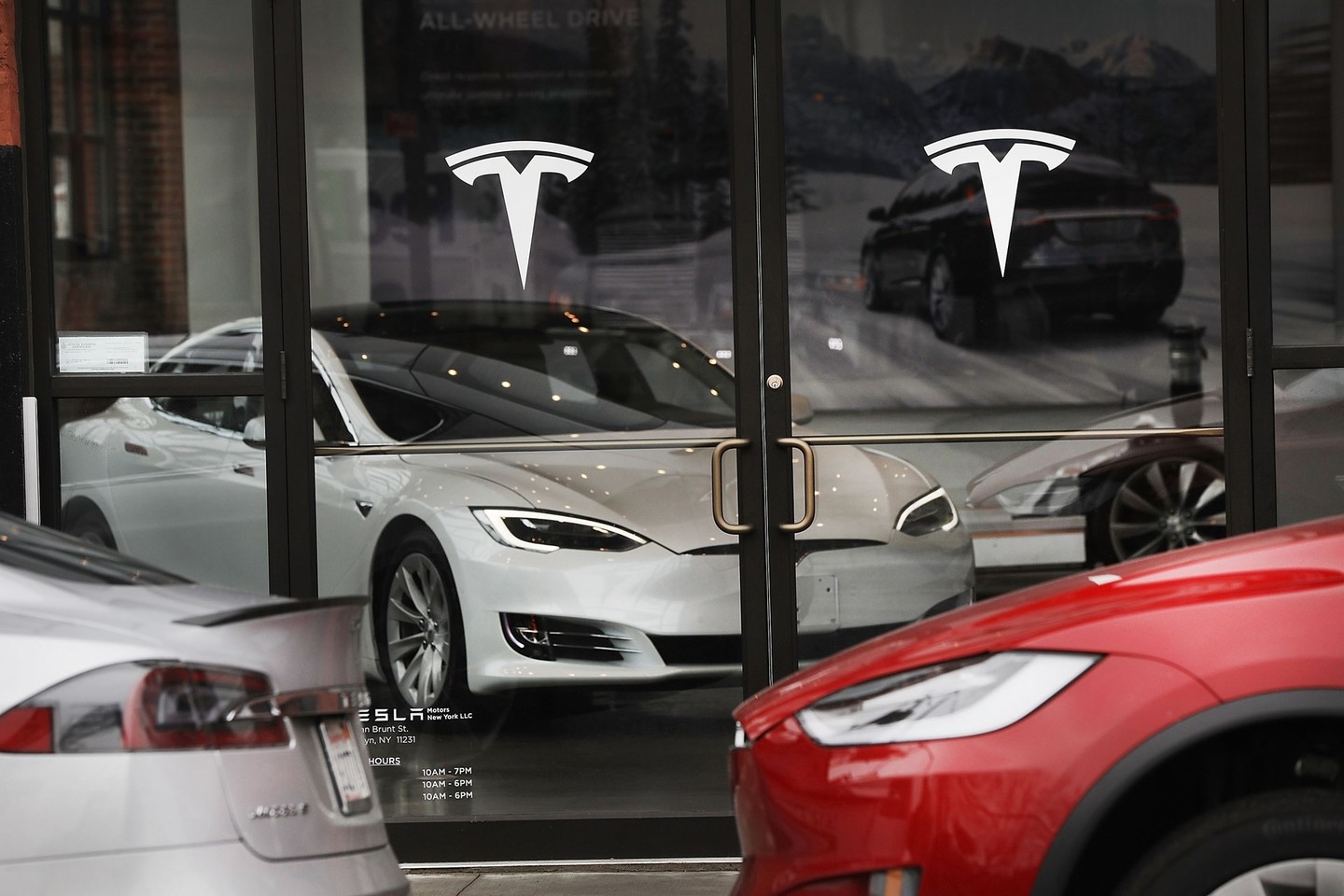 „Tesla“ žingsnis į Kiniją įmonei atvers naują svarbią rinką.<br>AFP/Scanpix nuotr.