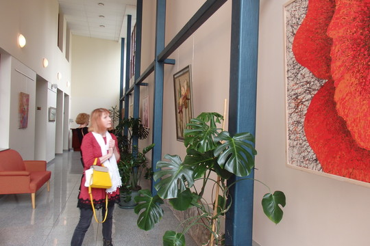 Jūrininkų ligoninės meno galerija laikinai persikėlė į Koncertų salę