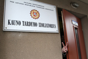 Įvertino komisijos išvadas dėl Kauno tardymo izoliatoriaus darbuotojų elgesio