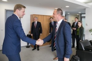 Vilniaus savivaldybė neapleidžia elektrinių autobusų idėjos