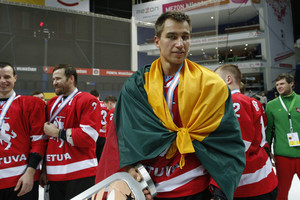 Lietuvos ledo ritulio rinktinei nepadės Dainius Zubrus ir Mantas Armalis