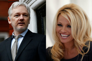 Aktorė Pamela Anderson nebeslepia jausmų „WikiLeaks“ įkūrėjui Julianui Assange'ui