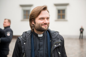 Kunigas Algirdas Toliatas: „Velykų laukimas padeda tobulėti“