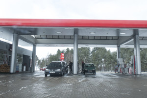 Kaip lenkai tramdo nelegalų degalų verslą